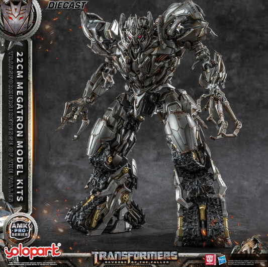 Transformers: Revenge of the Fallen - 22cm Megatron Model Kitt - AMK PRO Series