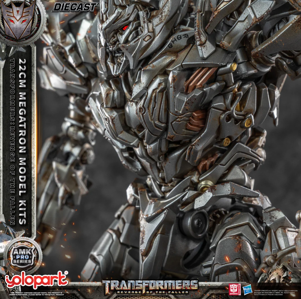 Transformers: Revenge of the Fallen - 22cm Megatron Model Kitt - AMK PRO Series