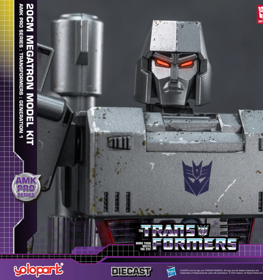 Transformers: Generation 1 - 20cm Megatron Model Kit - AMK PRO Series