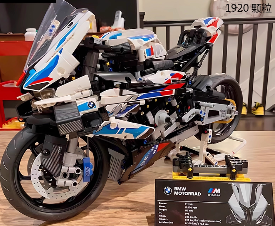 BMW M 1000 RR Set 1:1 Replica