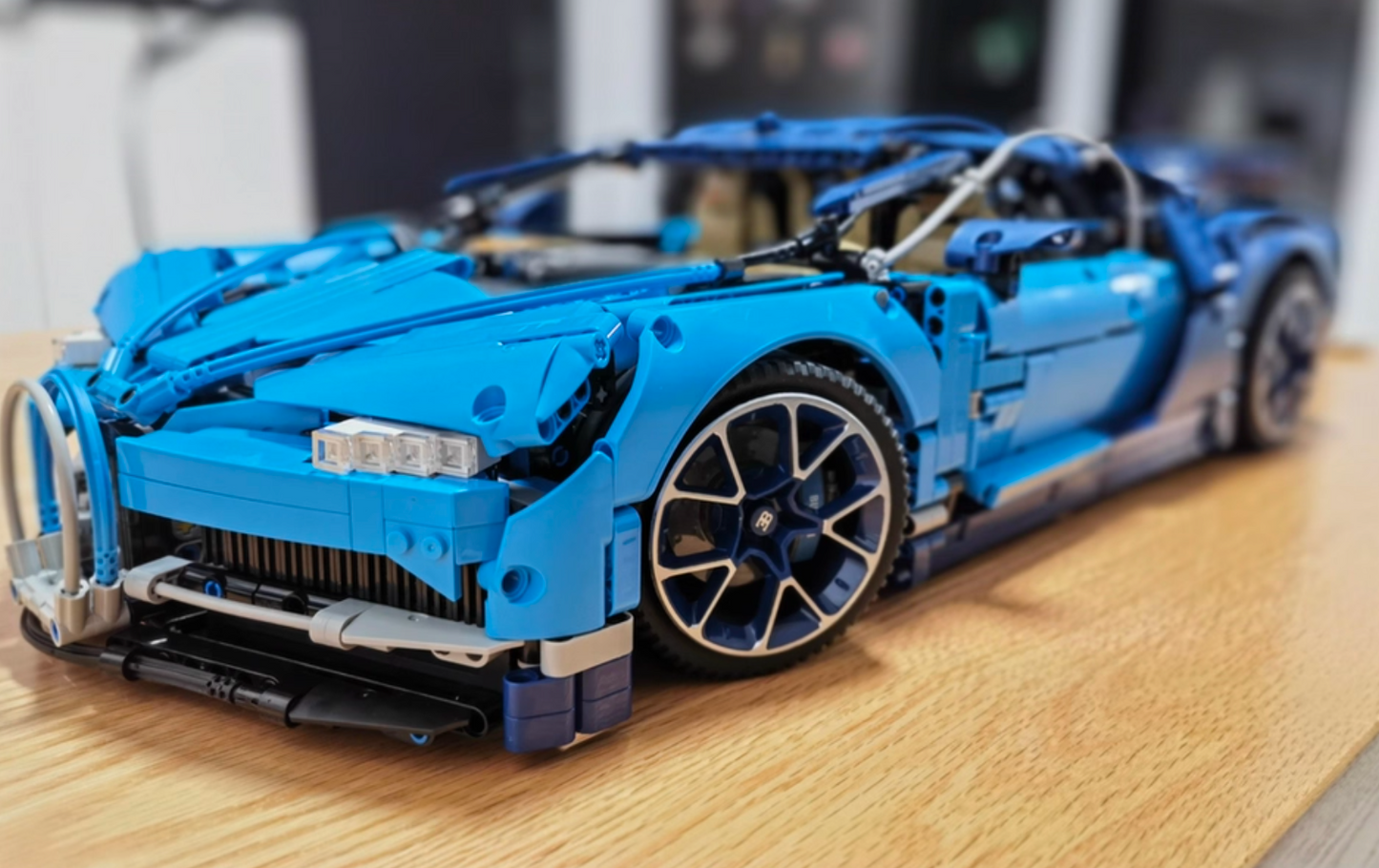 Bugatti Chiron Set 1:1 Replica